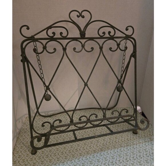 Oversize, Make A Statement With This Extra Large Cookbook Display - Picture 1 of 3